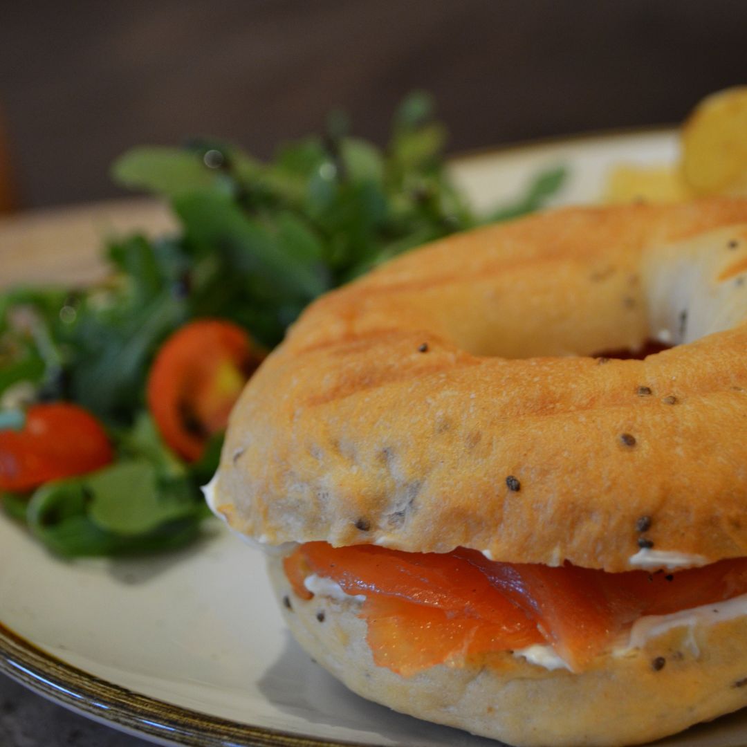 smoked salmon bagel